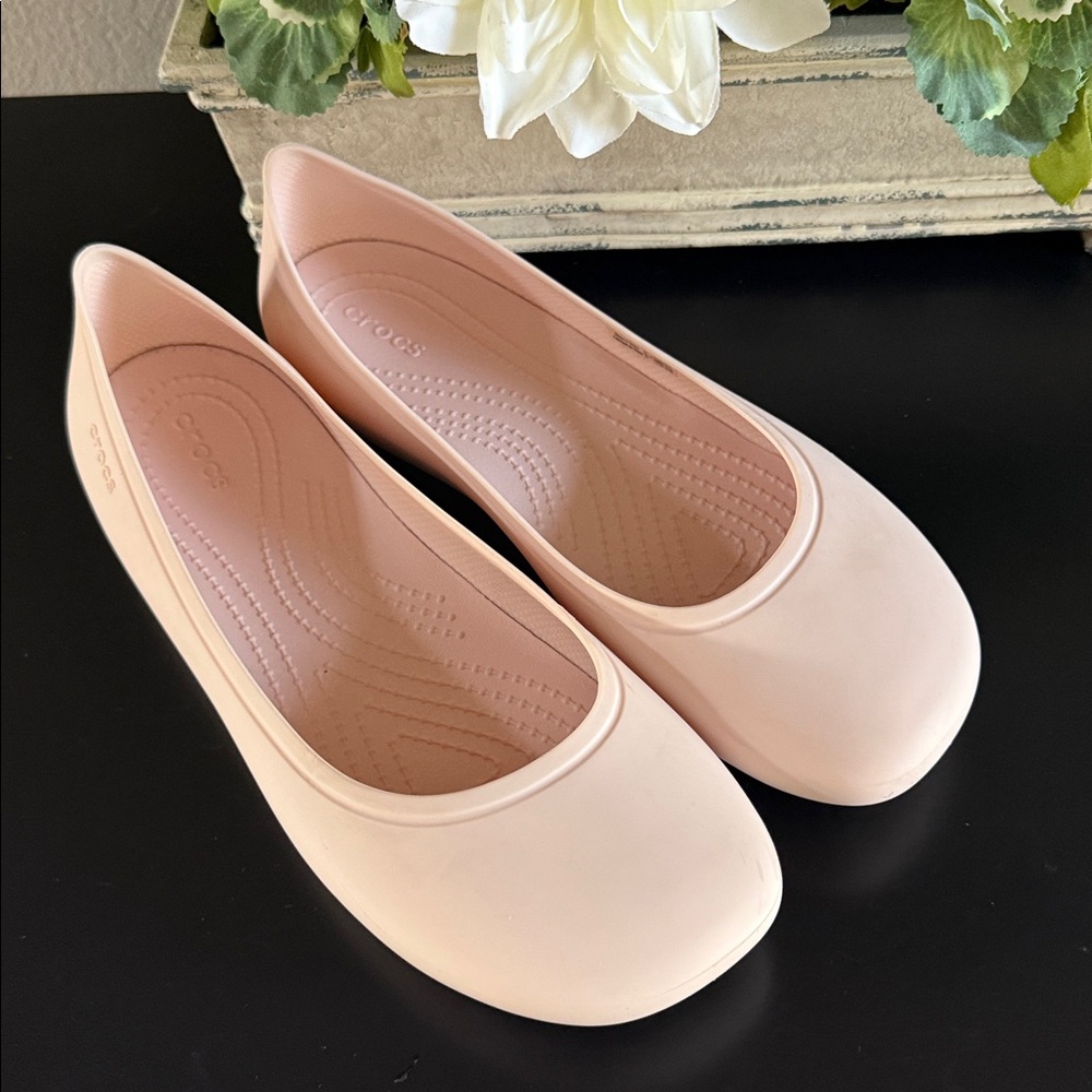 CROCS Women's Ballet Flats in Blush Pink - Picture 5 of 14